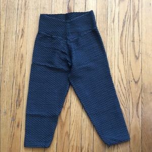 Cropped Croco dark grey leggings